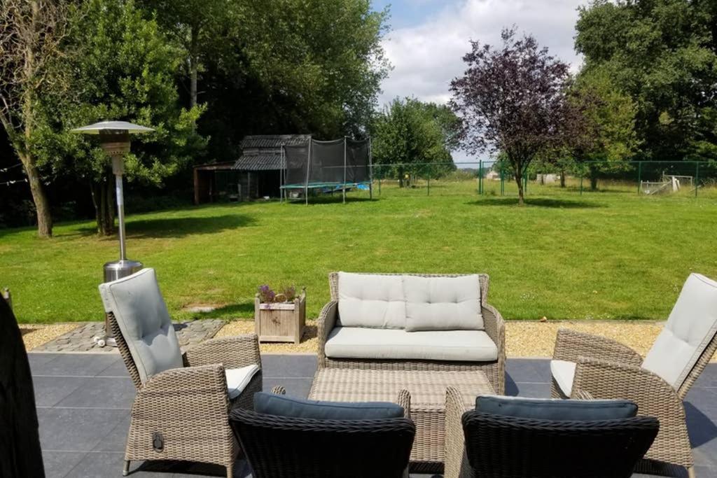 Apartamento Cozy Studio On A Quaint Farm Kruibeke Exterior foto